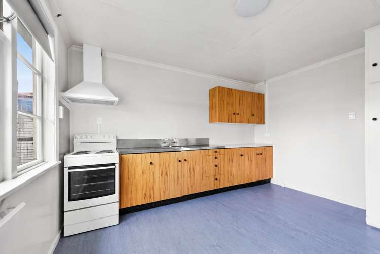 16 and 18 Churchill Avenue Gore_13