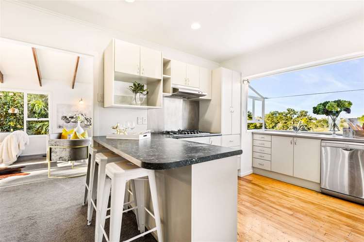 122 Matipo Road Te Atatu Peninsula_12