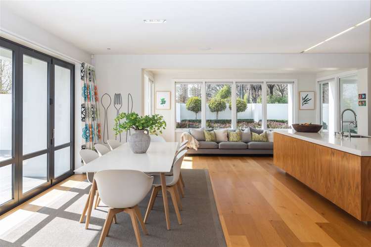 3 Helmores Lane Merivale_12