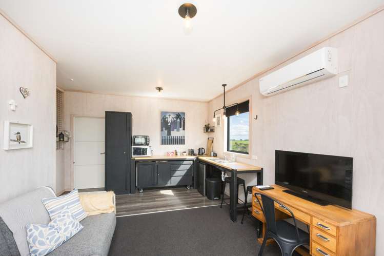 51 View Road Halcombe_28