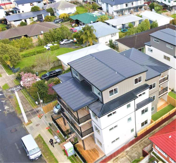 202/3 Beaumonts Way Manurewa_11