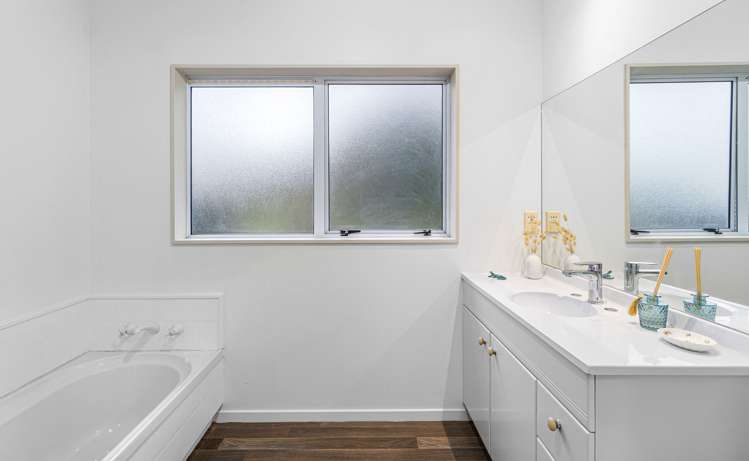 175 Macwhinney Drive Drury_23