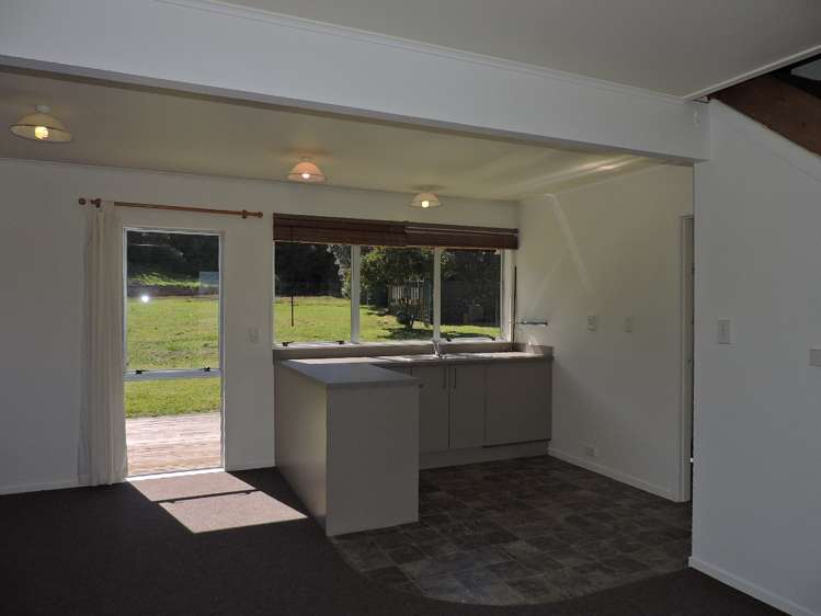 502 Thames Coast Sh25 Road Te Puru_9
