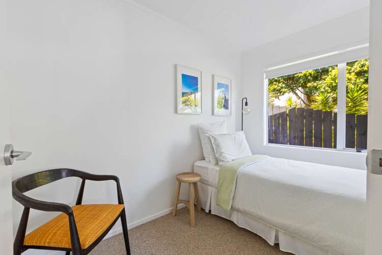 18 William Hadlow Place Hatfields Beach_13