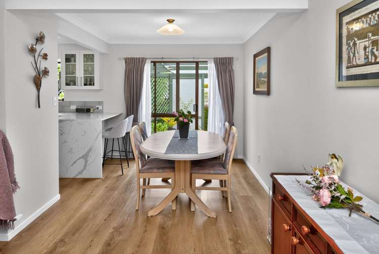 14 Channing Crescent Botany Downs_5