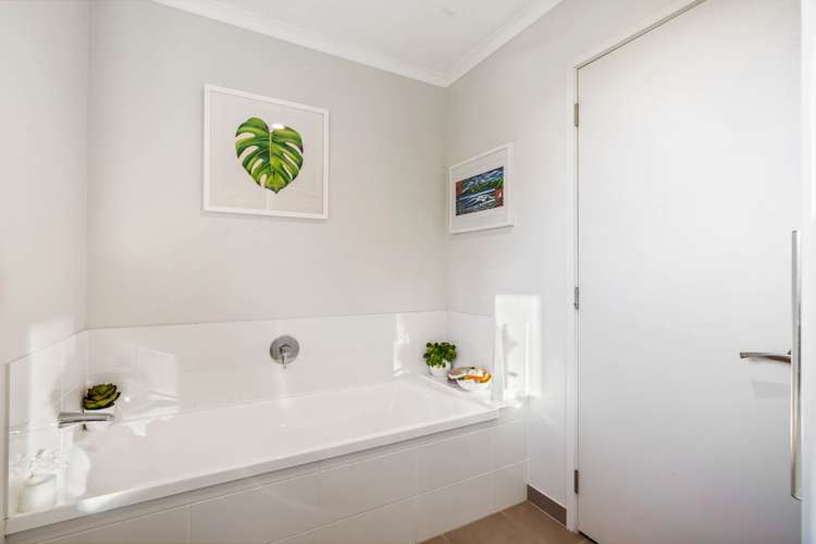 296a Oaia Road Muriwai_14