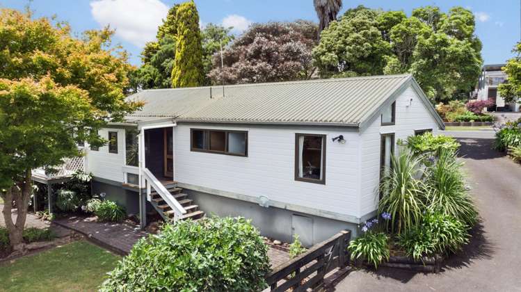 80 Poaka Avenue Dinsdale_23