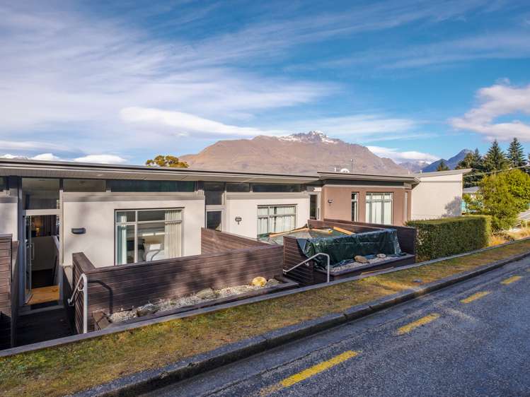38h Lomond Crescent Queenstown_22