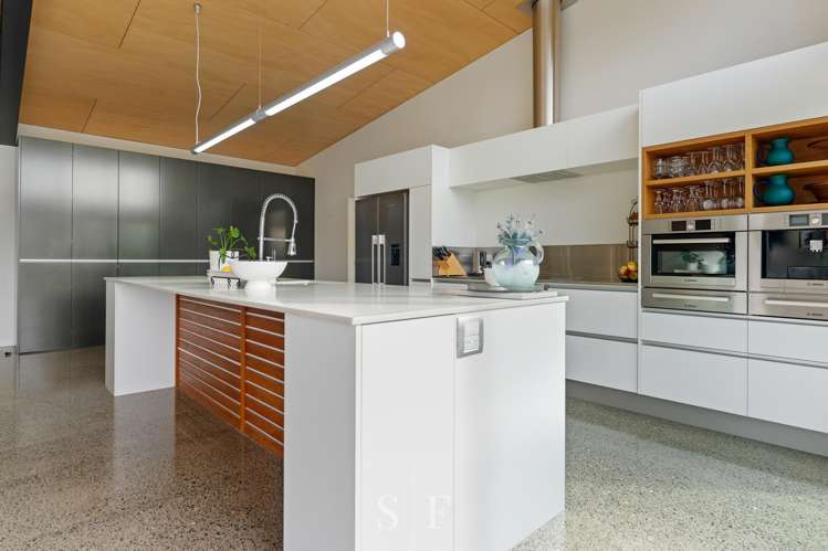 8 Ngarara Road Waikanae_10