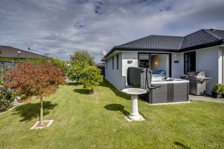 16 Kapiti Drive Poraiti_17