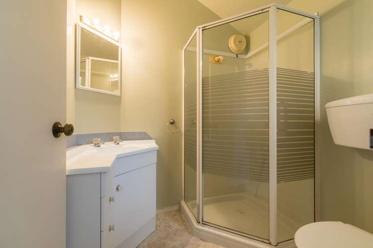 26 Yeovil Road Te Atatu Peninsula_15