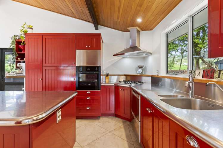 197 Forest Hill Road Waiatarua_11