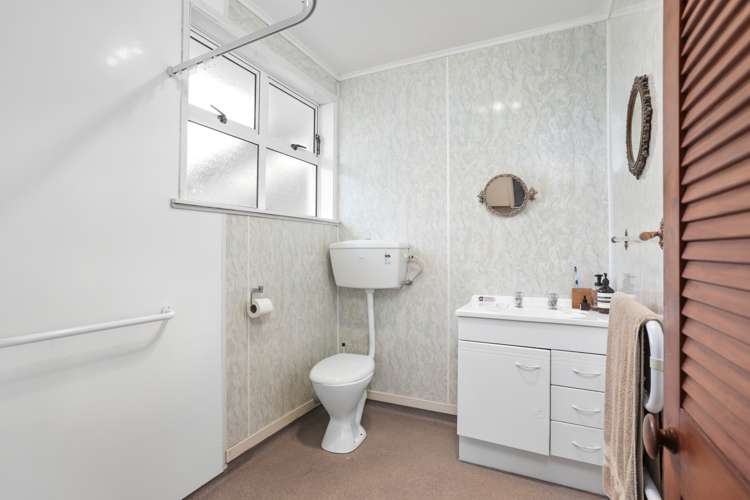 45 Sullivan Avenue Mangere Bridge_10