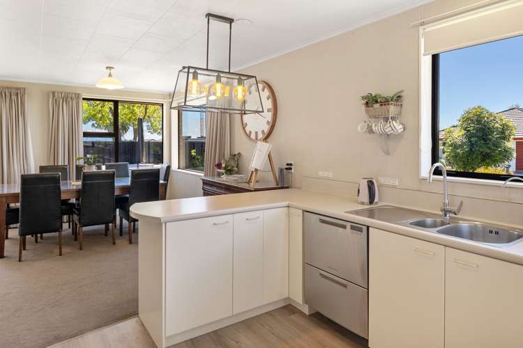 5 Stead Crescent Stoke_6