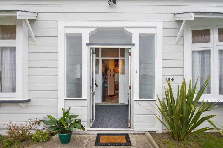134 Onepu Road Lyall Bay_13