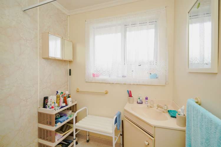 53 Glenalmond Crescent Rockdale_18