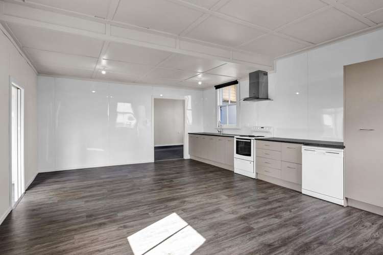 39 Auroa Road Otakeho_4