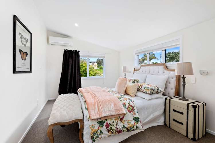 640 Beach Road Browns Bay_13