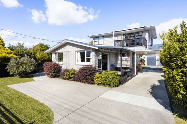 Spacious Family Living in a Peaceful Setting