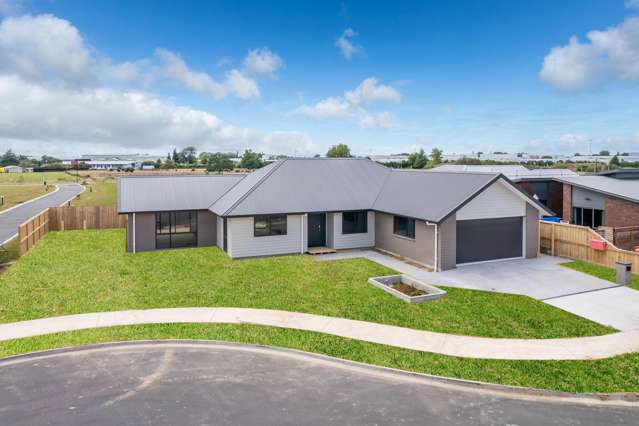 Modern Family Living in a Prime Location