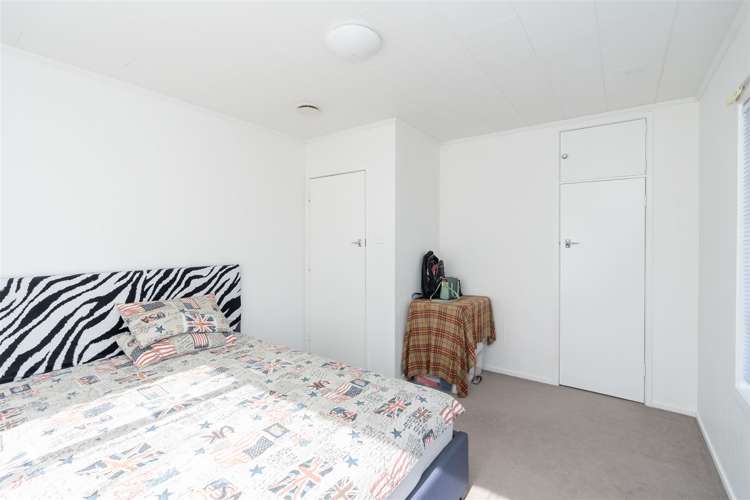 59 Resthill Crescent Glenview_13