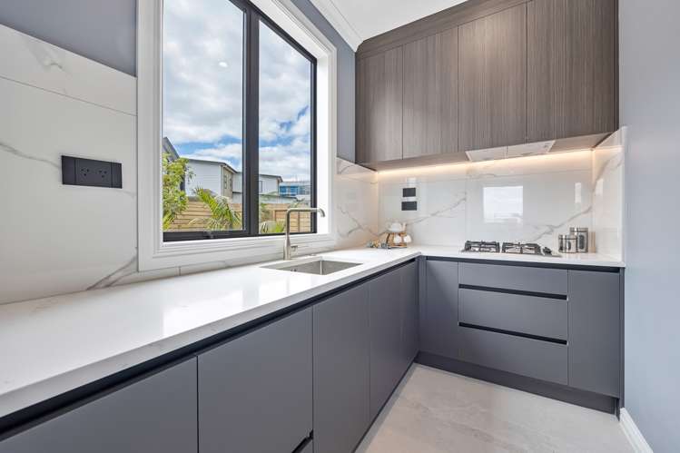 2 Taku Close Long Bay_10