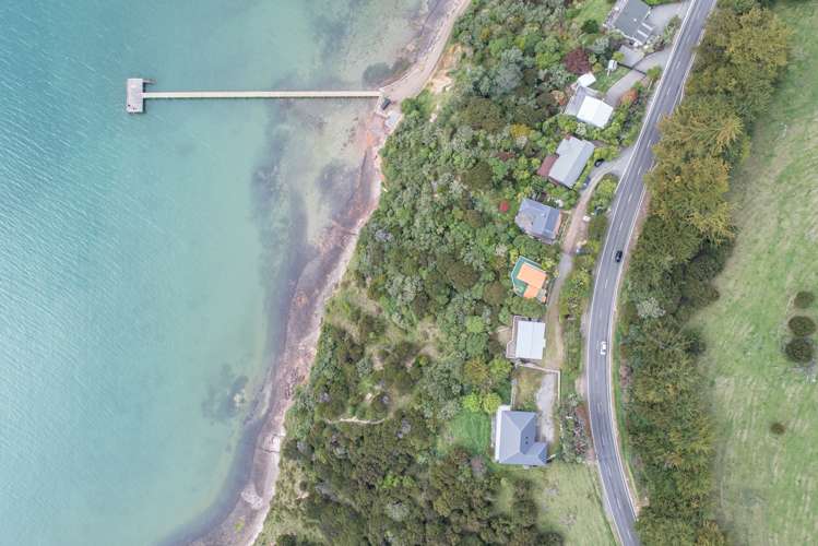 6516 Christchurch Akaroa Road Takamatua_19