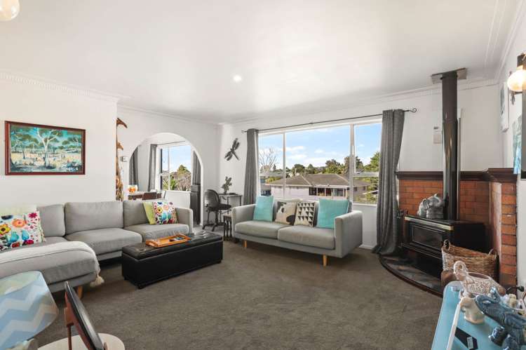 18 Nui Mana Place Te Atatu South_8