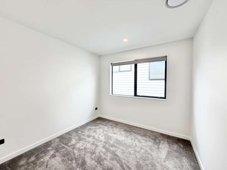 5 Spars Road Milldale_12