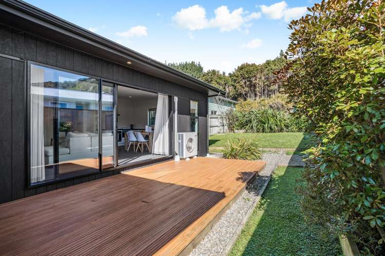 6 Hastings Grove Wainuiomata_18