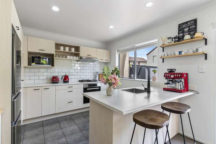 54 Bruce Pulman Drive Takanini_12