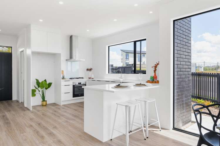 1/17 Halo Green Peacocke_7