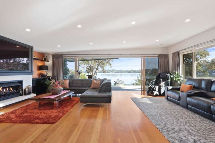 90 The Terrace Herald Island_17