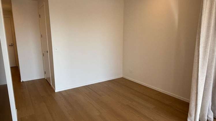 308/2B Te Ara Taurapa Point Chevalier_5