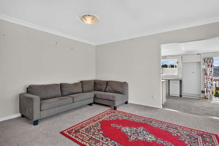 1 Whaka Street Maungaturoto_8