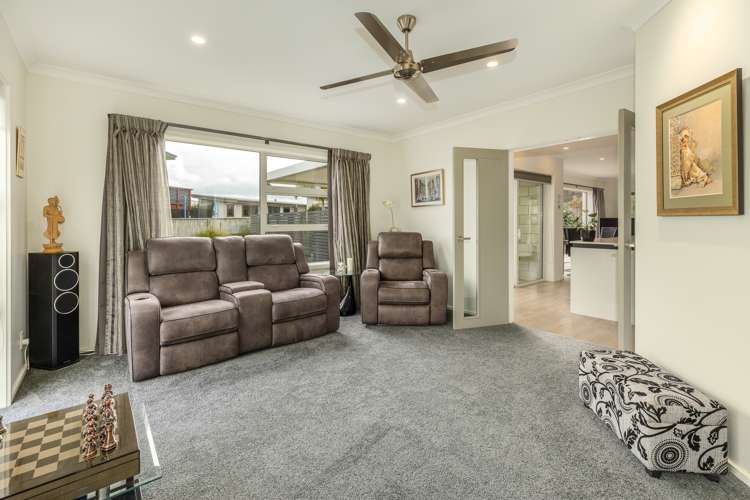 3 Pharazyn Avenue Waikanae Beach_12