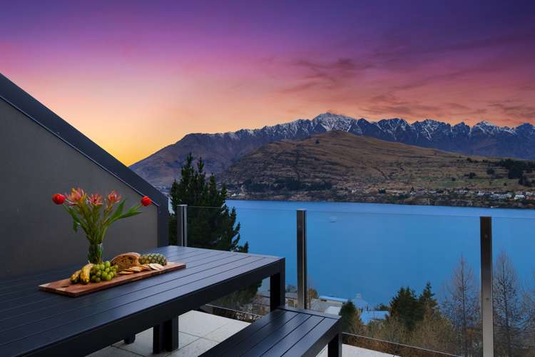 1/11 Gum Lane Queenstown_10