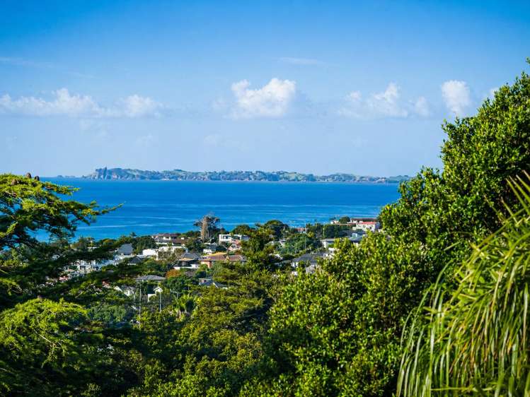 355 East Coast Road_1