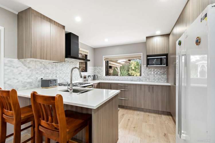 18 Blackgate Place Manurewa_5