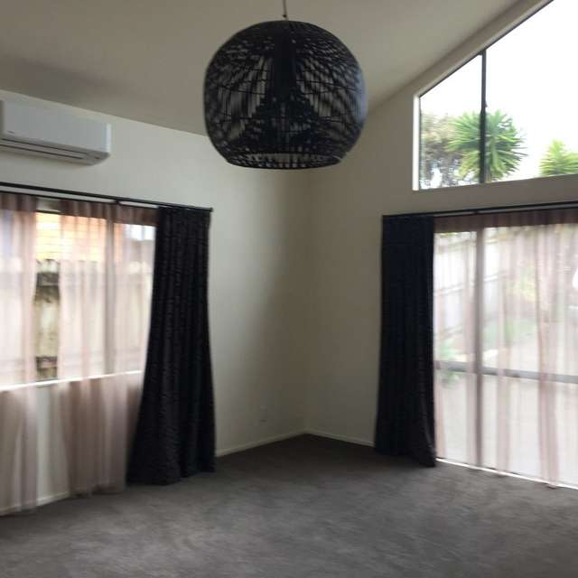 19 Medallion Drive Oteha_1