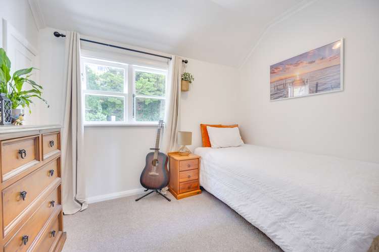 42 Ashleigh Crescent Miramar_13