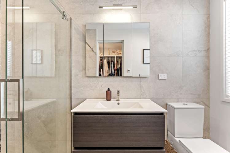 8 Matahae Crescent Wainui_14