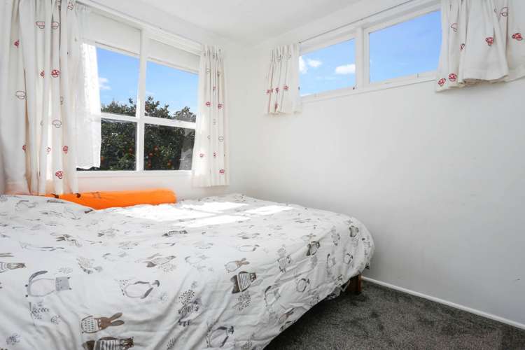 1/3 De Thiery Place Pakuranga Heights_8