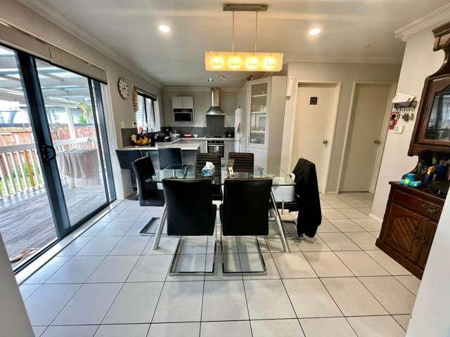2/125 Russell Road Manurewa_3