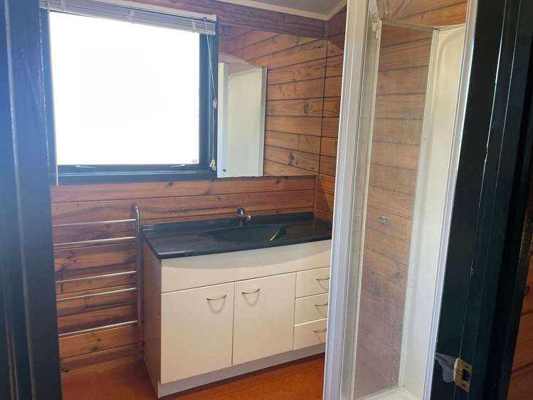 4A Moxham Grove Massey_6