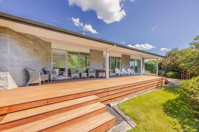 1127 Pourerere Road Omakere_1