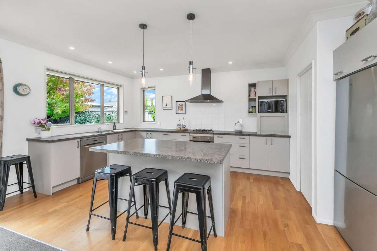 18 Perthshire Crescent_1