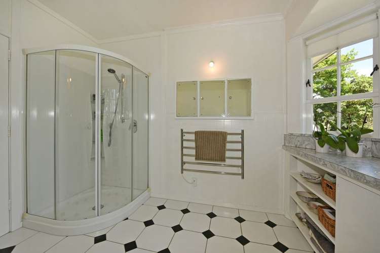 1266 Fergusson Drive Brown Owl_12