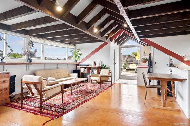 134 Beach Road Castor Bay_11