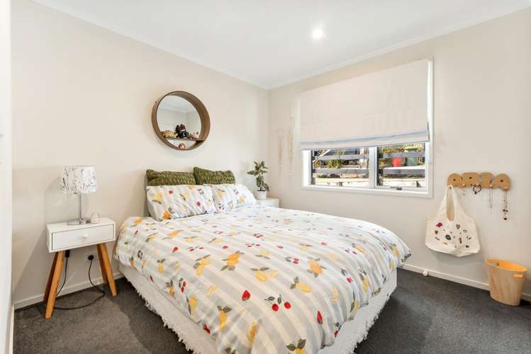 17 Ruth Craig Place Stanmore Bay_14